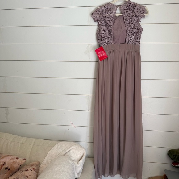 Little Mistress lace insert drape maxi dress in oyster - Picture 11 of 14